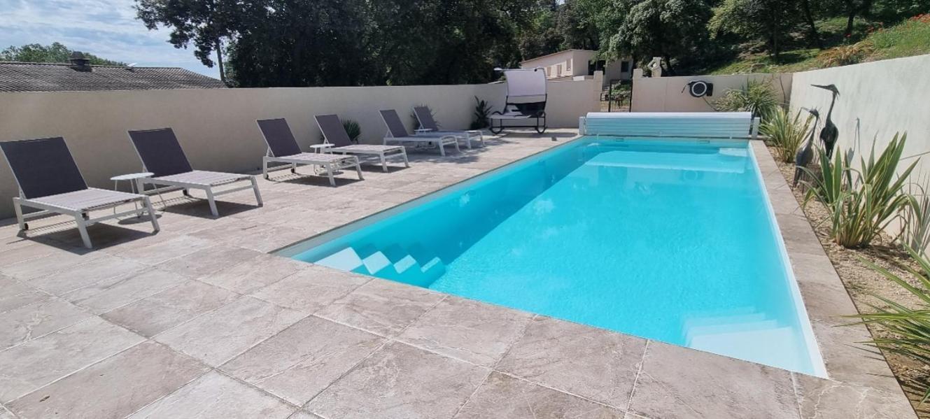Les Bois De Zola Entre Provence Et Luberon Saint-Esteve-Janson Quarto foto