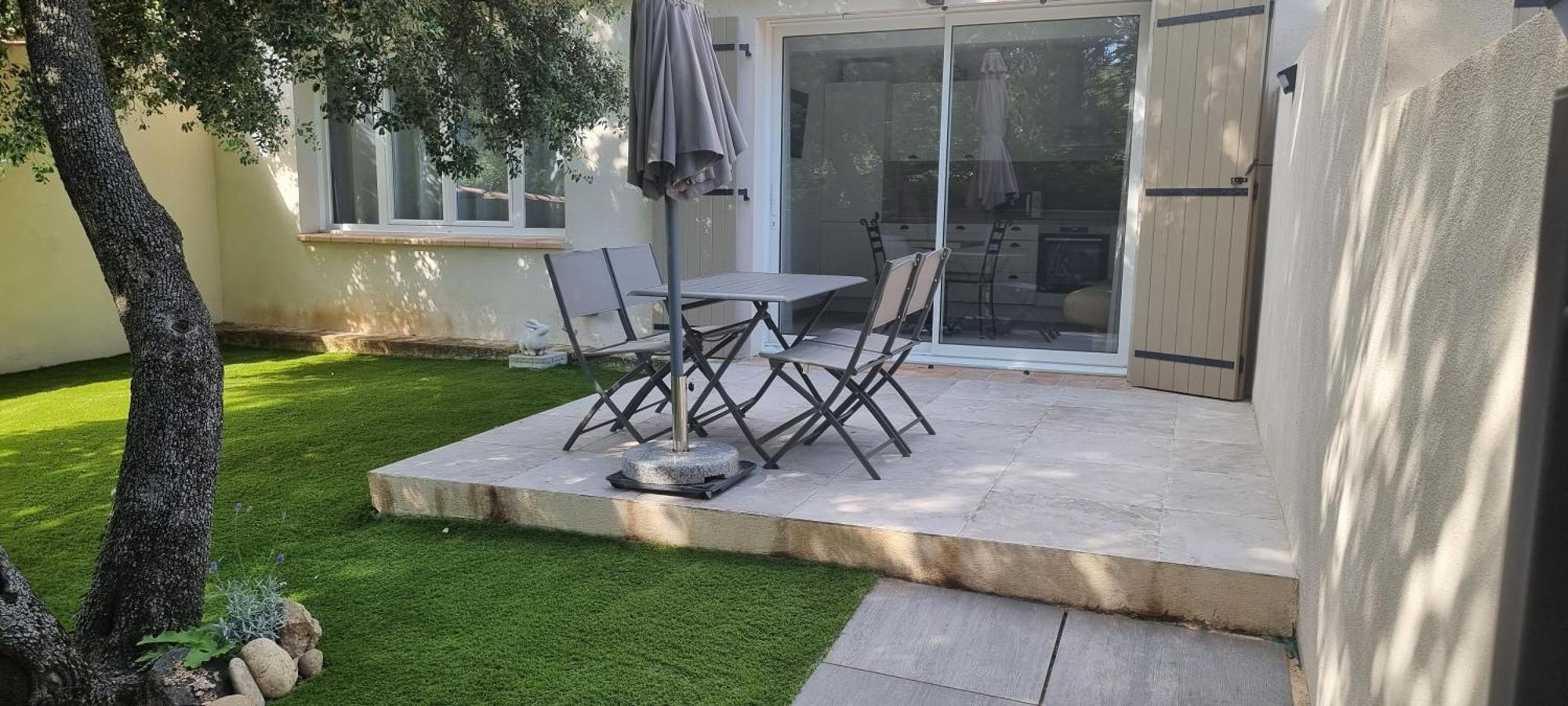 Les Bois De Zola Entre Provence Et Luberon Saint-Esteve-Janson Exterior foto